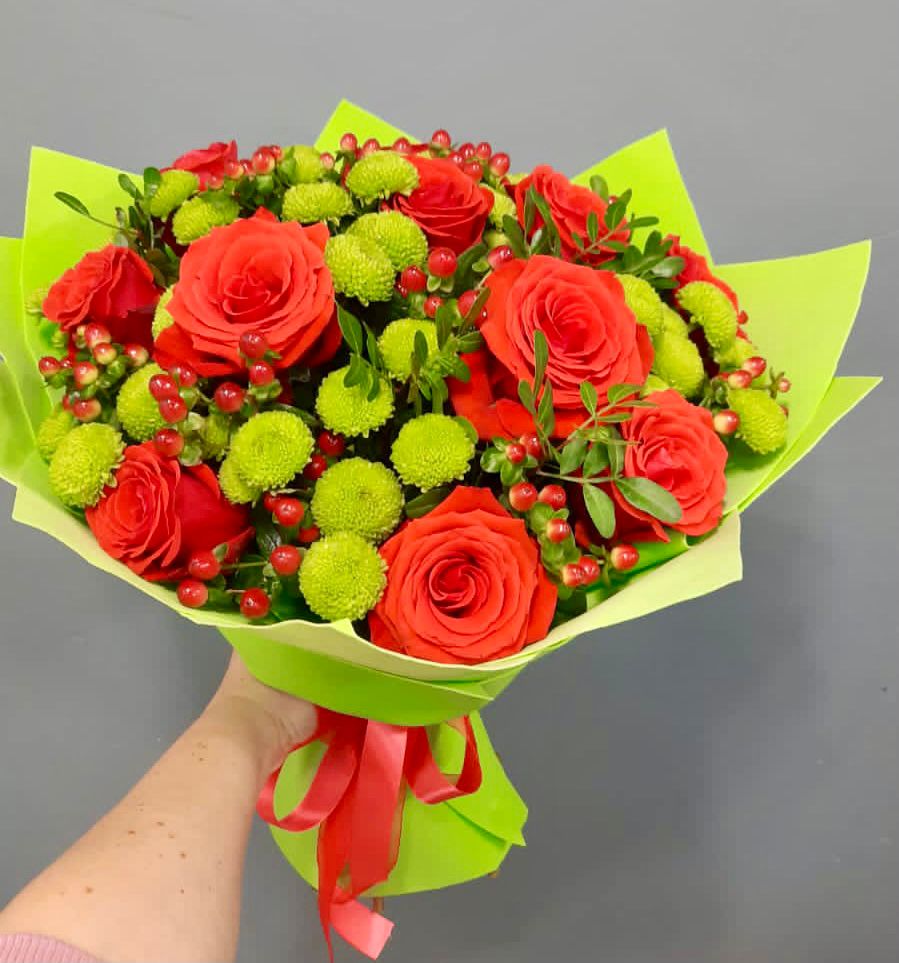 Букет цветов из: Хризантемы и Розы в Пуршево