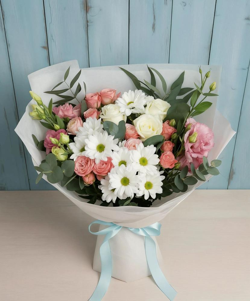 Букет цветов из: Розы, Лизиантусы и Хризантемы в Пуршево