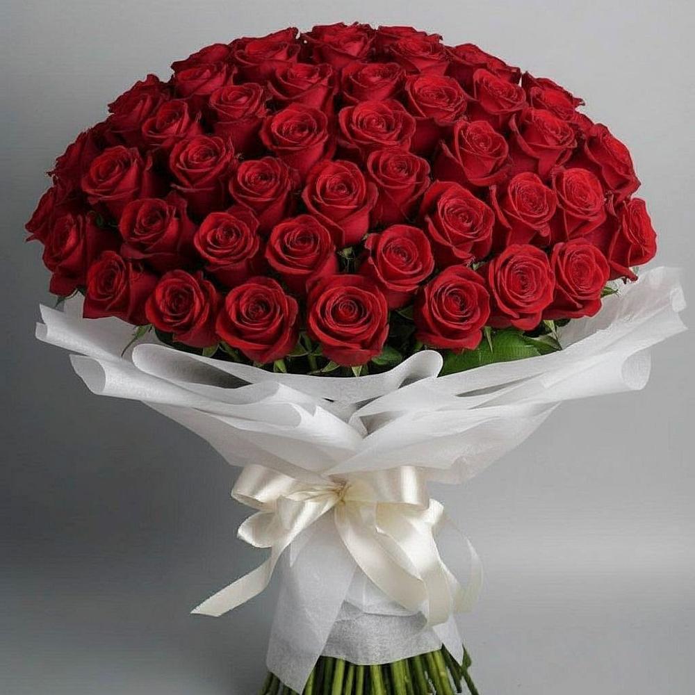Букет 101 Красная роза Блэк Мэджик в Пуршево