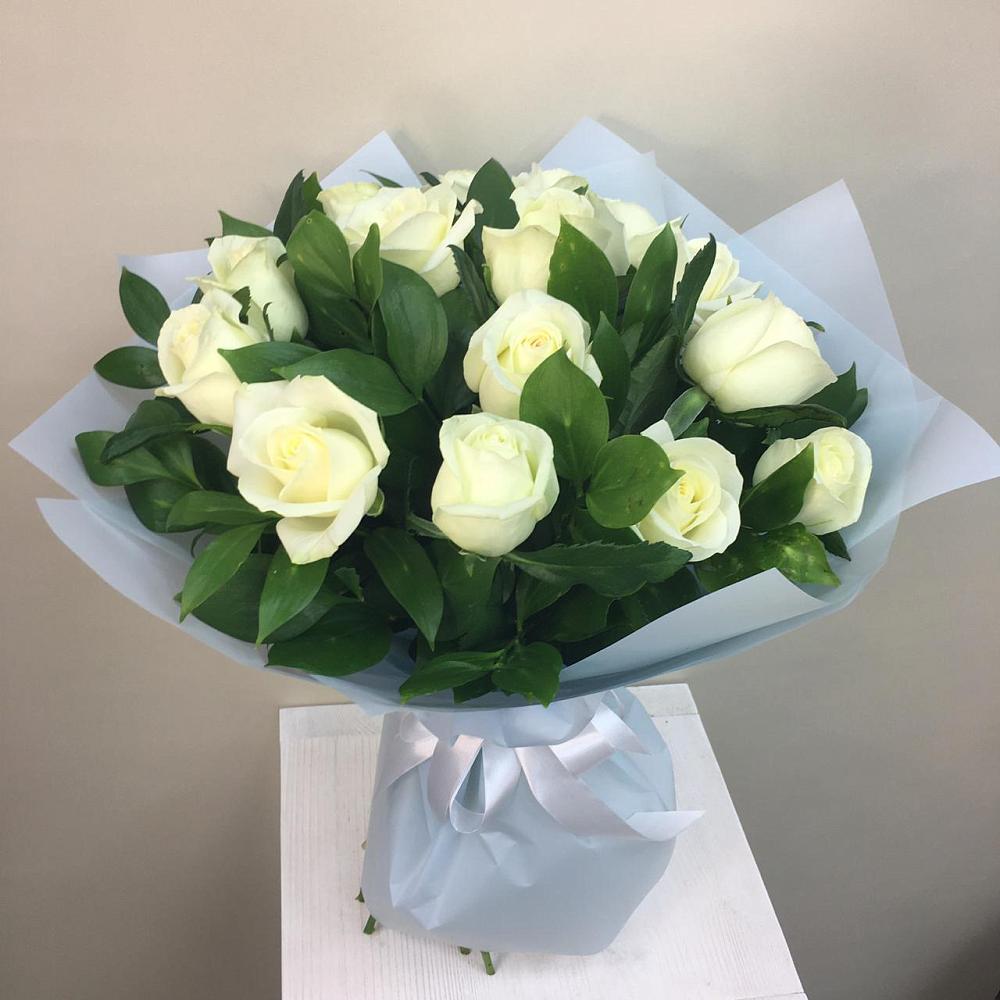 Букет 15 Белых роз Проуд в Пуршево