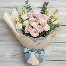 Букет цветов из:  Лизиантусы в Пуршево