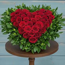 Цветочная композиция из Розы в виде сердца #REPLACE_PRED# Пуршево