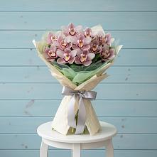 Букет цветов из:  Орхидеи и Розы #REPLACE_PRED# Пуршево