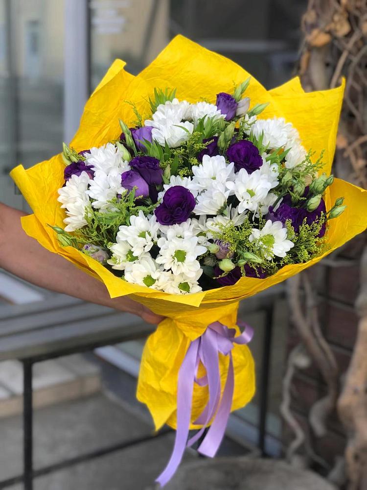 Букет цветов из: Ирисы, Хризантемы и Ромашки в Пуршево