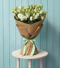 Букет цветов из:  Лизиантусы в Пуршево