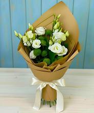 Букет цветов из:  Хризантемы и Лизиантусы #REPLACE_PRED# Пуршево