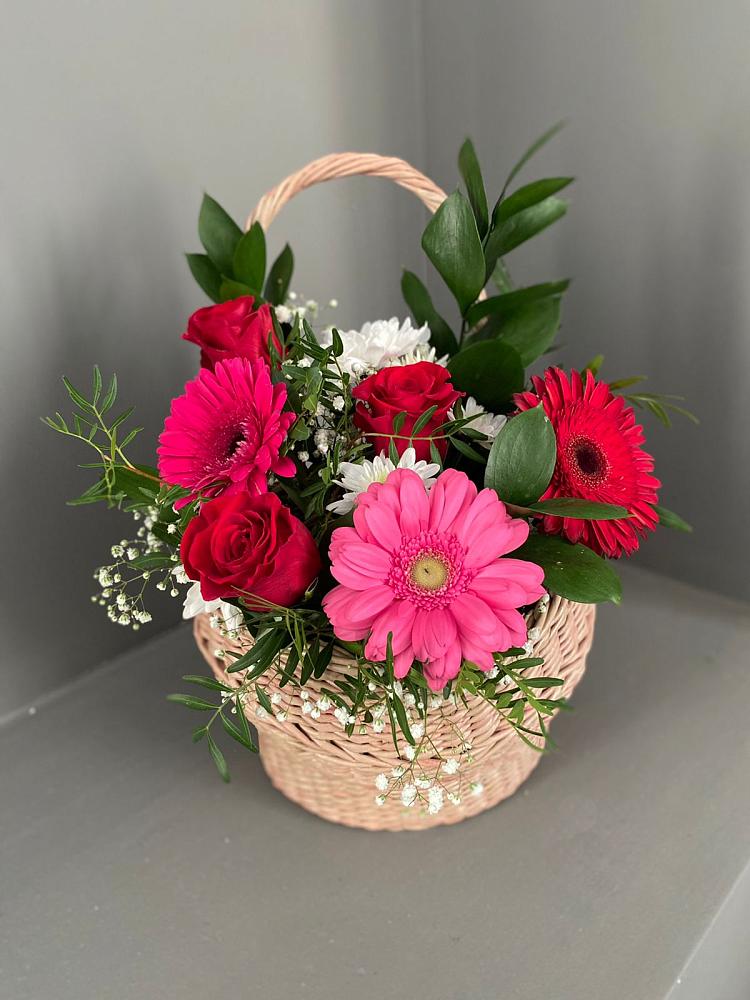 Цветочная композиция из Розы, Хризантемы и Герберы в корзине в Пуршево
