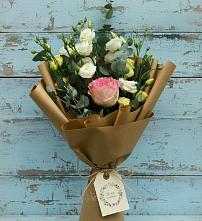 Букет цветов из:  Розы и Лизиантусы в Пуршево