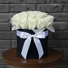 Цветочная композиция из Розы в шляпной коробке в Пуршево